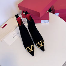 Load image into Gallery viewer, V a l e n t I n o boots short heel