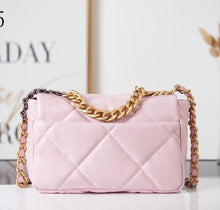 Load image into Gallery viewer, C h a n e l pink 26cm