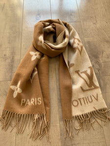 Lv scarf