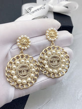 Load image into Gallery viewer, C h a n e l earrings