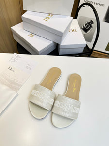 D I o r slides