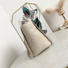 Load image into Gallery viewer, Chanel tote cream