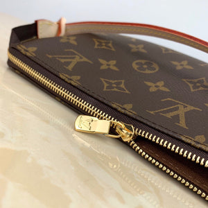 Lv new pouch