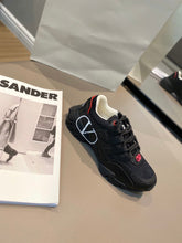 Load image into Gallery viewer, Valentino black 35-46