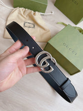 Load image into Gallery viewer, G u c c I belt silver 3cm