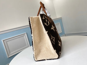 L v teddy tote 41.0 x 34.0 x 19.0 cm