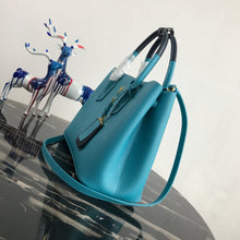 Load image into Gallery viewer, Prada aqua33cm