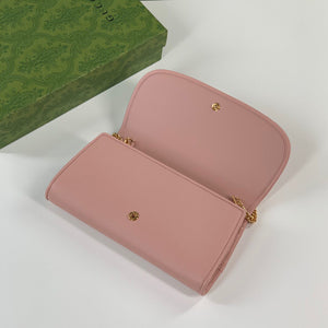 G u c c i crossbody