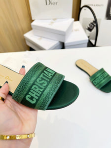 D I o r slides