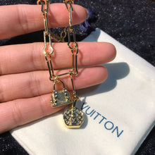 Load image into Gallery viewer, Lv necklace