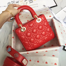 Load image into Gallery viewer, D lady red s/g