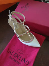 Load image into Gallery viewer, Valentino shoes