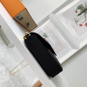 Lv pochette black