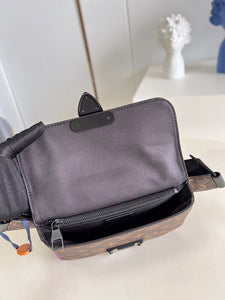 L v new messenger