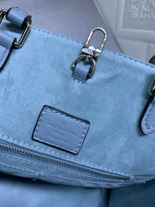 L v dots 35 x 27 x 14