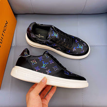 Load image into Gallery viewer, L v sneakers 21