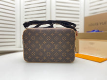 Load image into Gallery viewer, L v pouch 28*21*11