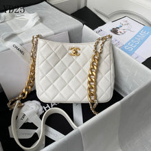 Load image into Gallery viewer, C h a n e l white 16×19.5×8.5cm