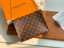 Load image into Gallery viewer, L v pouch 26*21CM 70