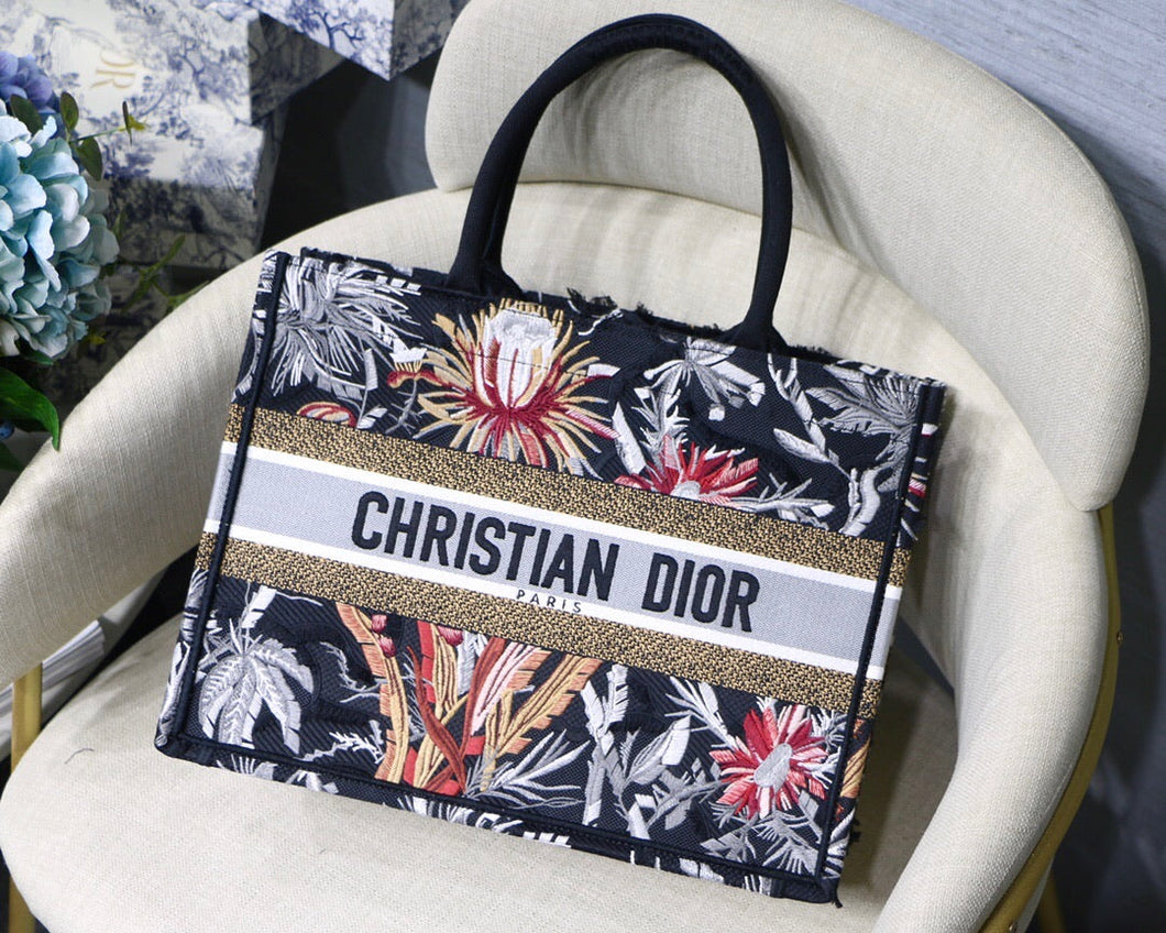 Dior 36 cm