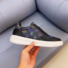 Load image into Gallery viewer, L v sneakers 21