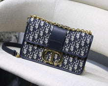 Load image into Gallery viewer, Dior gold chain