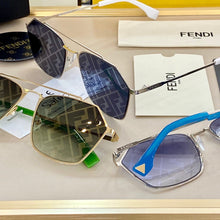 Load image into Gallery viewer, Fendi sunnies