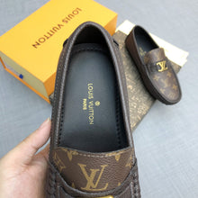 Load image into Gallery viewer, L v loafers