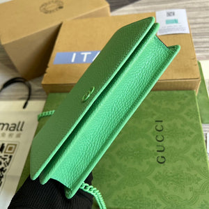 G u c c i green