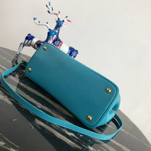 Load image into Gallery viewer, Prada aqua33cm