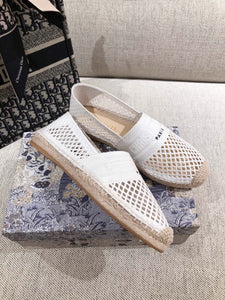 D i o r slides white