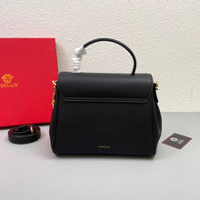 Load image into Gallery viewer, V e r s a c e black/gold 26-12-20CM 。