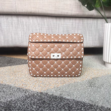 Load image into Gallery viewer, Valentino rockstud