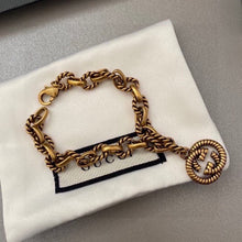 Load image into Gallery viewer, G u c c I bracelet