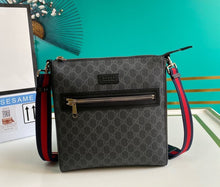 Load image into Gallery viewer, G ucci travel bag