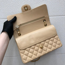 Load image into Gallery viewer, Chanel caviar 25cm