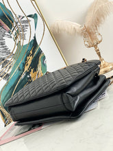 Load image into Gallery viewer, Chanel 35x27x11cm