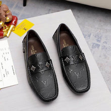 Load image into Gallery viewer, L v loafers
