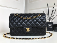Load image into Gallery viewer, Chanel classic 25cm