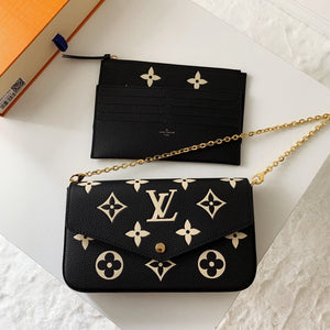 Lv pochette black