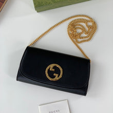 Load image into Gallery viewer, G u c c i crossbody