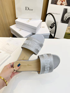 D I o r slides