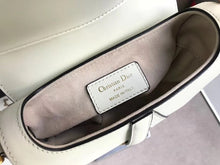 Load image into Gallery viewer, D saddle bag white