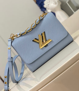 L v blue 23cm