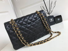 Load image into Gallery viewer, Chanel classic 25cm