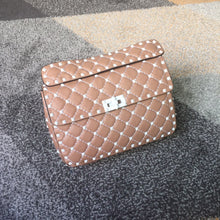 Load image into Gallery viewer, Valentino rockstud