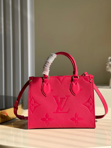 L v red tote 25x19x11.5cm
