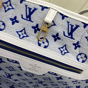 L v blue neverfull