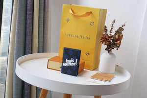 L v pocket wallet