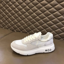 Load image into Gallery viewer, L v sneakers white 21
